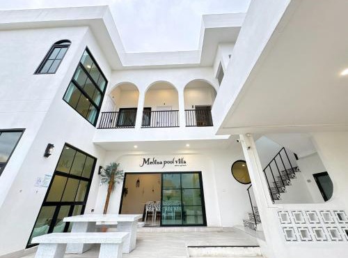 Medina Private Pool Villa-บางแสน