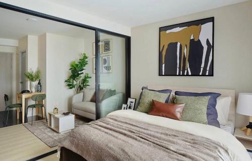 Mega Bangna Studio Retreat