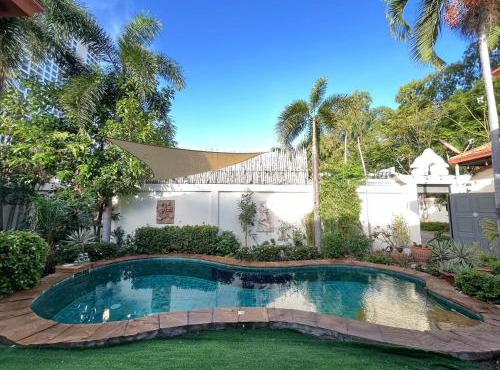 mejestic green garden villa
