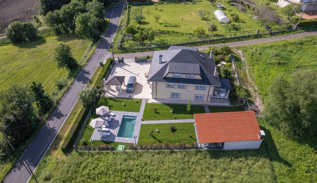 mereiras house in Dodro