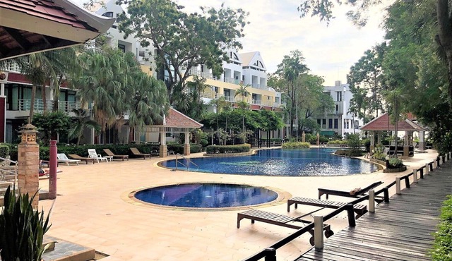 Metro Jomtien Condotel - Sleeps 2