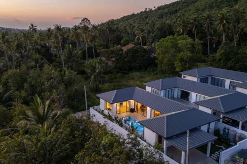 Modern 3 Bedroom Villa! KBR16