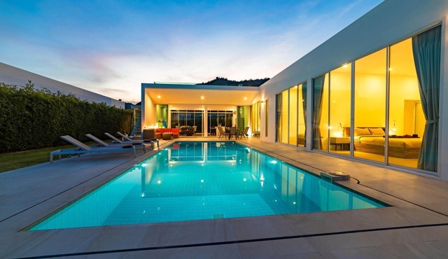 Modern 4 Bedroom Pool Villa (KHA5)
