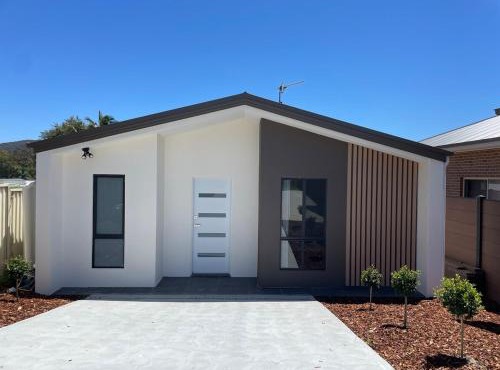 Modern home away at the centre of the Coast