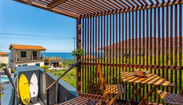 Modernes Studio, Terrasse mit Meerblick und Zugang zur Brandung by Interhome