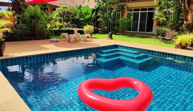 Momoka Luxury Villa