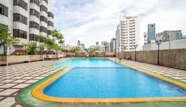 Music Art 2-bedroom loft in vibrant CBD near mall, park, skytrain Nana