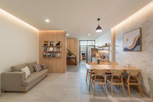 Newly Renovated 3BR Home in Central Bangkok