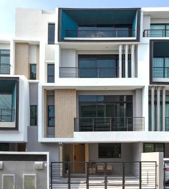 Nirvana Define Luxury Townhome Ekkamai Ramintra