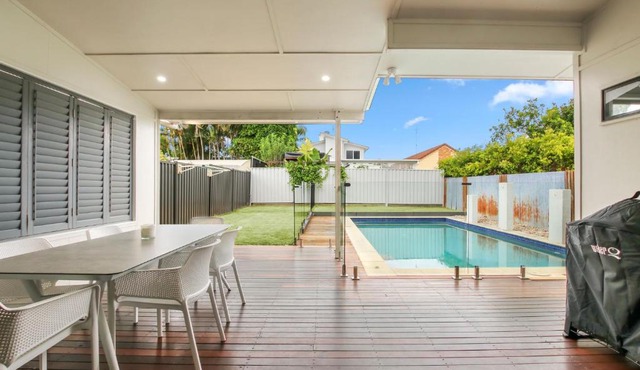Nothling 66 Moffat Beach
