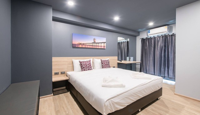 Oblique Apartment