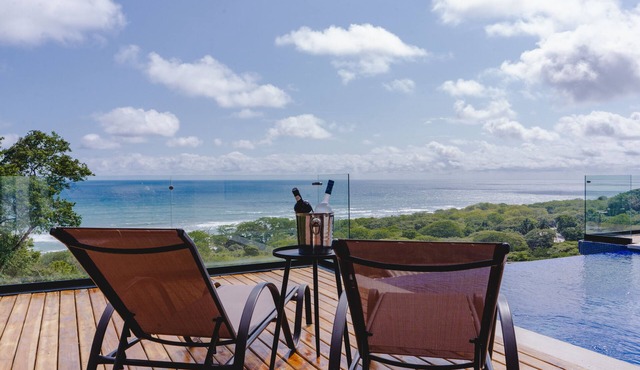 Ocean View Casa Nina, Santa Teresa - 2 Bedrooms!