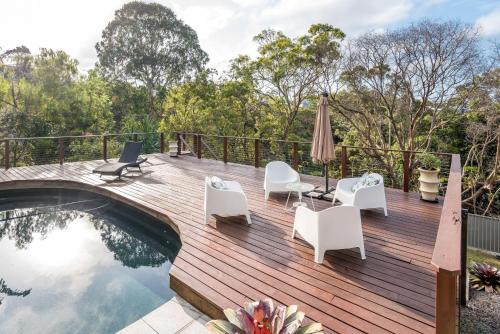 Oceancrest Coolum Hideaway with Pool