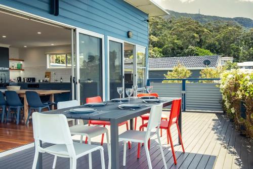 Oceanview Escape One Hour from Sydney