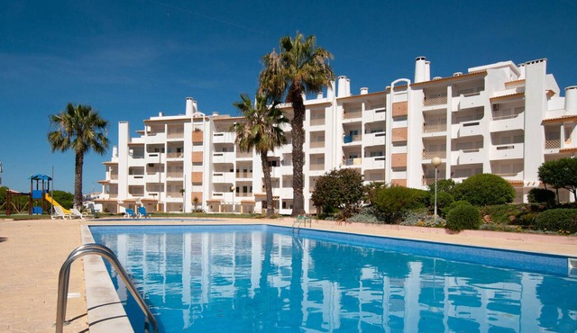 Ondas Verdes - Central, Pool & Tenis Court