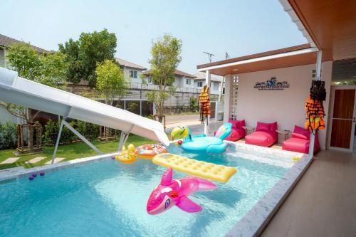 Ongsa Poolvilla At Udonthani