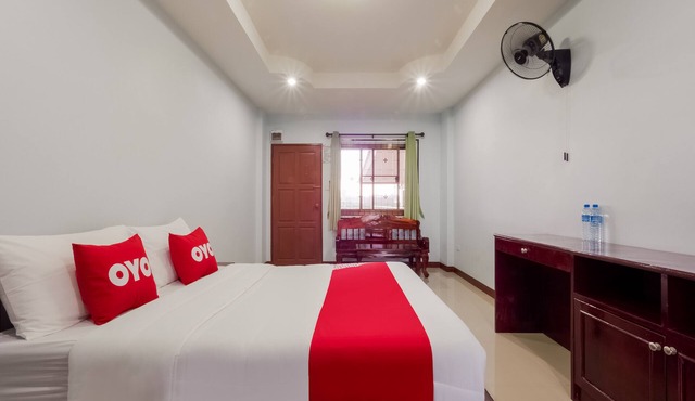 OYO 1087 Udom Khomkham Apartment