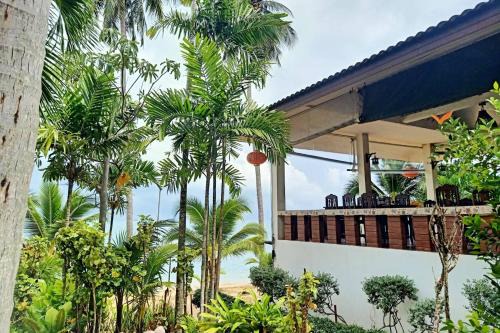 Palm Point Village