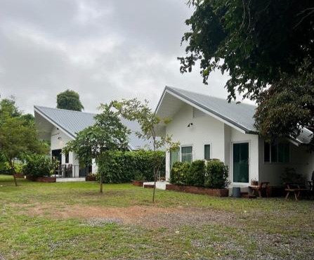 Pasak River Bungalow 2