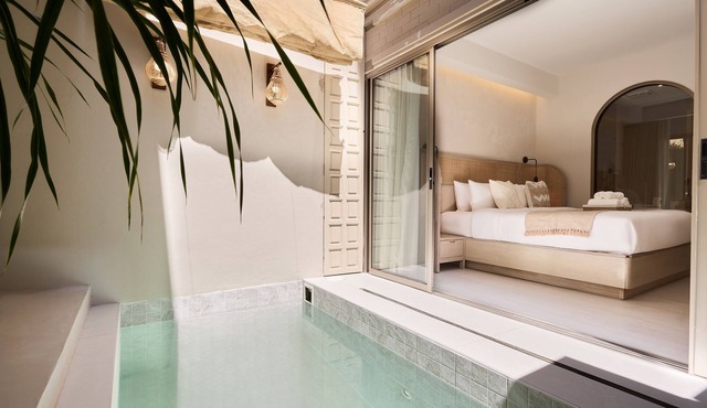 PE-LA Thapae Boutique Hotel