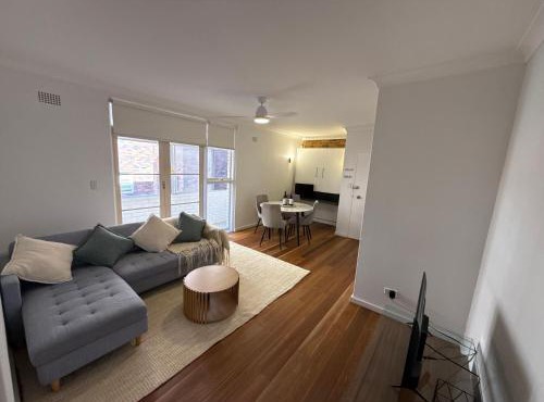 Peaceful Randwick Apt With Parking
