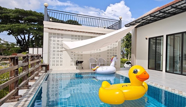 Pet-Friendly Pool Villa Khao Yai with Mountain View, BBQ & Karaoke