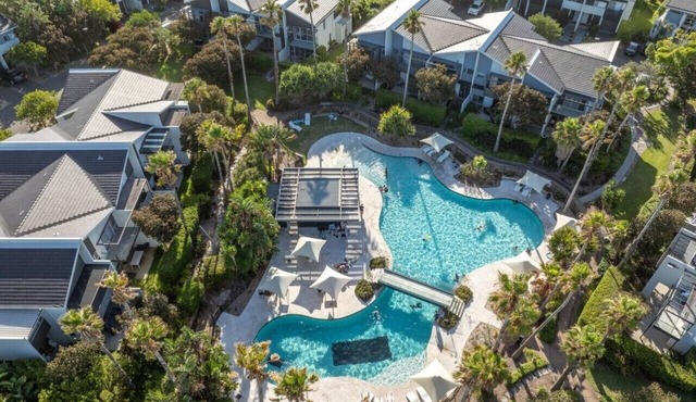 Pet-Friendly Waterfront Retreat | 4BR Resort Livin