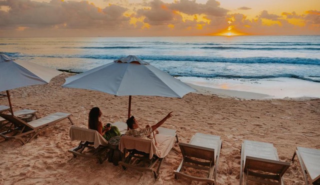 Petit Lafitte Beach Front Hotel & Bungalows