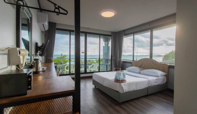 Pimpimarn Beach Hotel