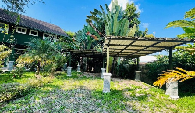 Pool Garden Terrace Apartment