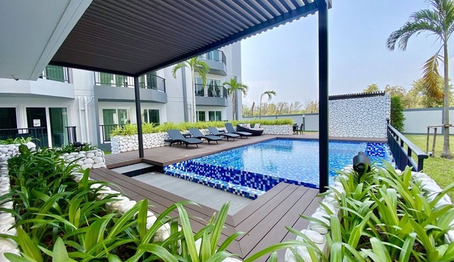 Pool view Studio, 2 minutes to the beach