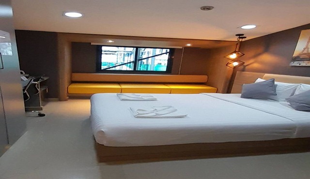 Premium Double Retreat Unwind in Style