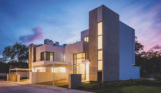 Private home close to beach and all amenities