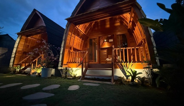 Qchen Cuan Cabin Amed