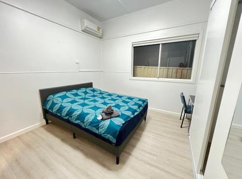Queen Room with Air Conditioning, Train Station - LD4