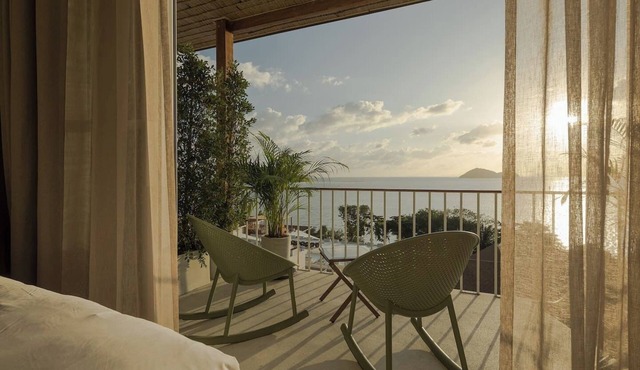 Rare 5BR Oasis - 30m to Sea