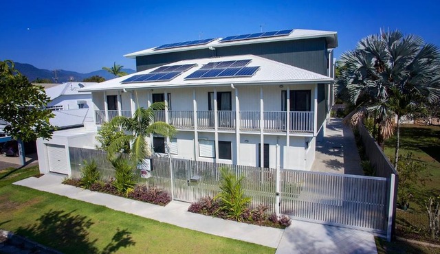 Redhill Cairns Living - Gatton St