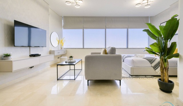 Refreshing Studio at Sky Gardens DIFC by Deluxe Holiday Homes