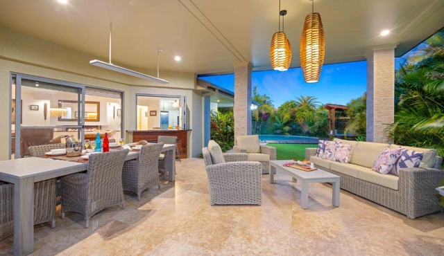 Riverside Breeze - luxury family retreat with pool