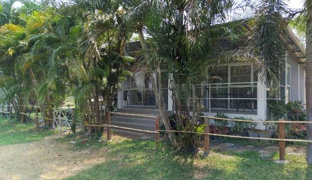Riverside Holiday Home Ideal for a quick get-away or longer relaxing holiday.