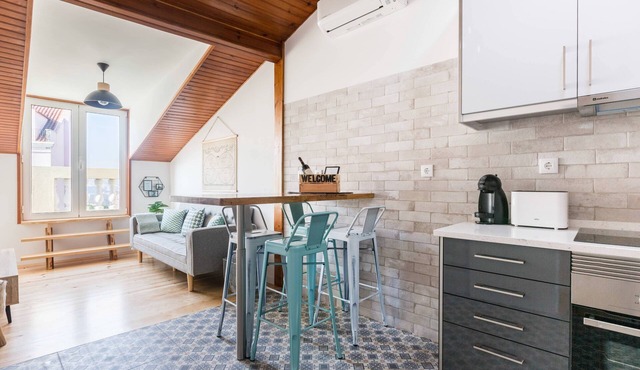 Rooftop Graça Square 2-BR with River View Terraces