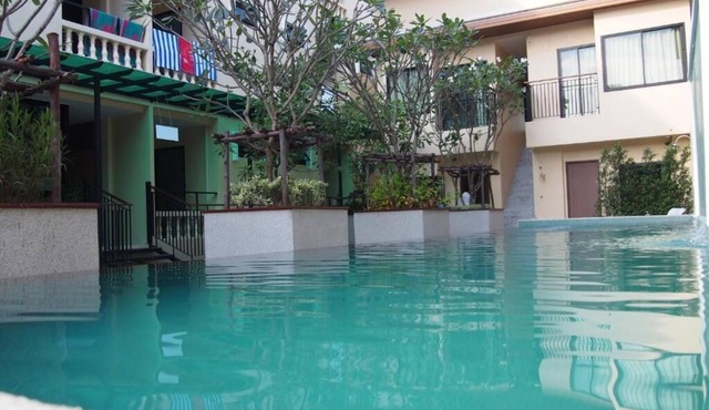 Royal Waves Hotel