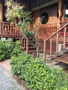 Ruean Mai Chai Khlong