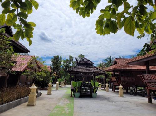 Ruenthai Ampawa