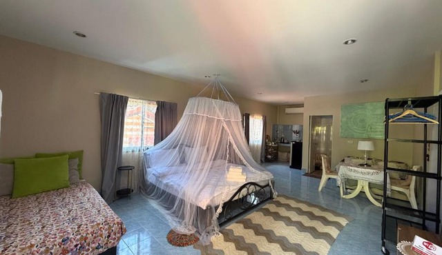 Rustic apartment at YaNui beach