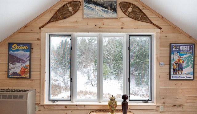 Rustic Studio with tiny home feel