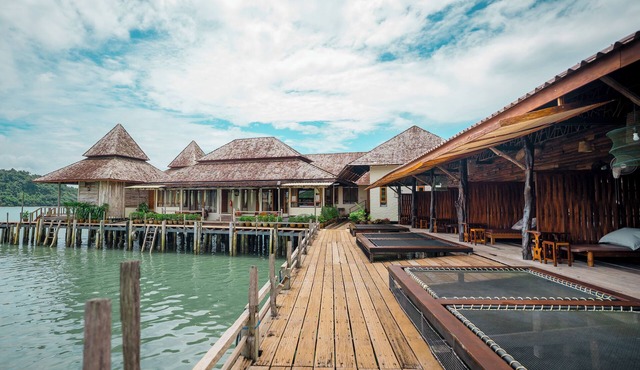 Salakphet Resort