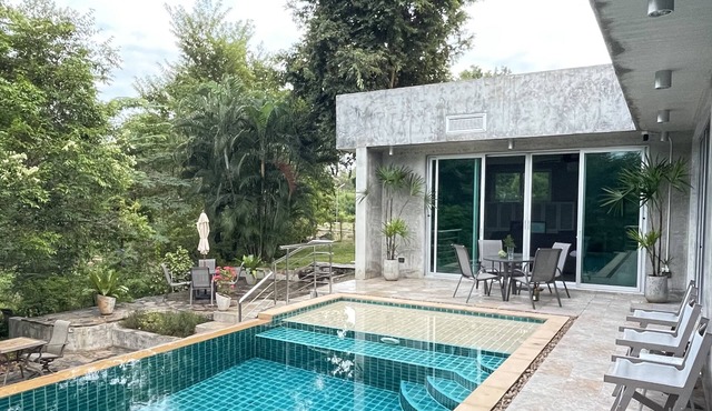 Saltwater Pool Villa - FREE Motorbike - Mae Rim - Two Bed
