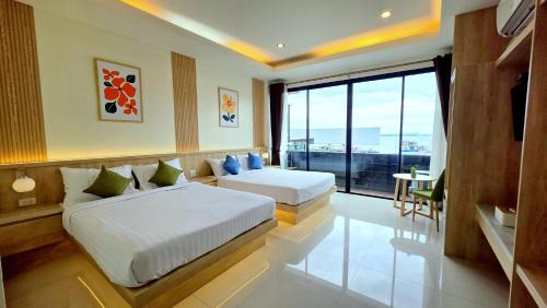 Samed Port View
