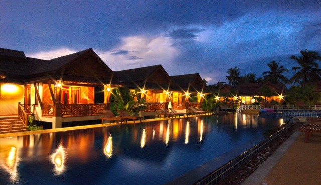 Sangsawan Palace Khaolak Resort